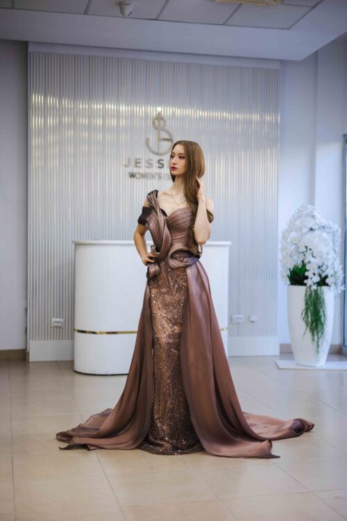 Rochie de seară cu trenă