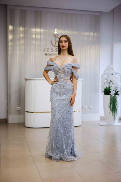 Rochie lungă cu trenă detașabilă