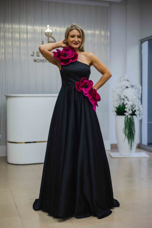 Rochie cu flori supradimensionate